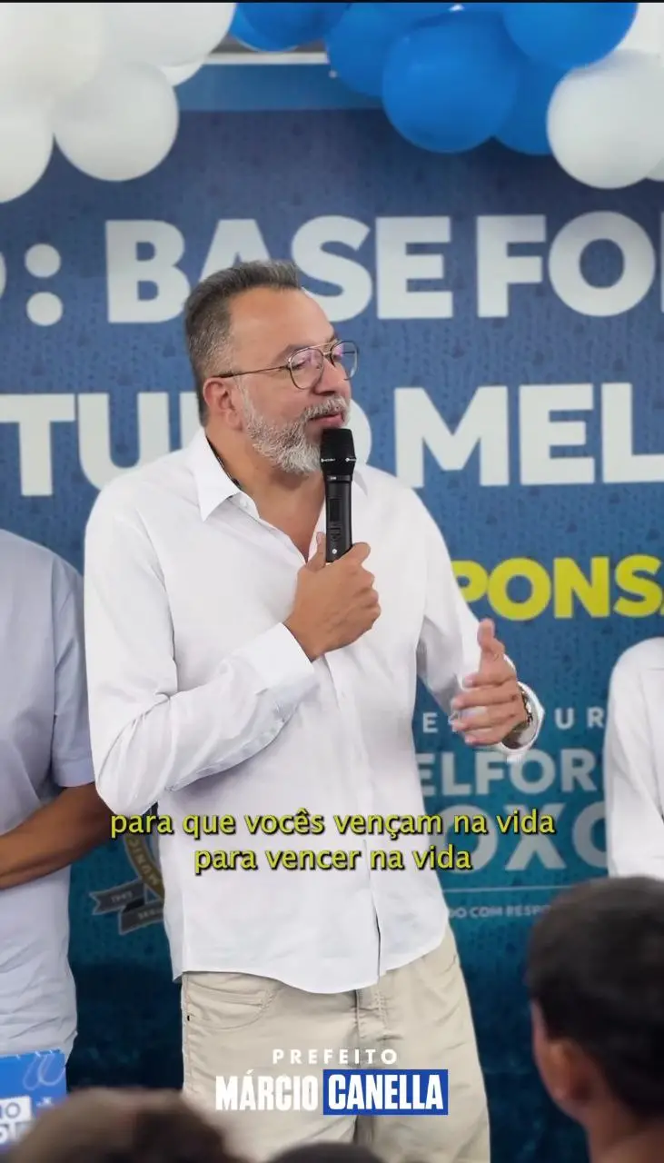 Uniformes em agosto? Prefeitura se orgulha do atraso